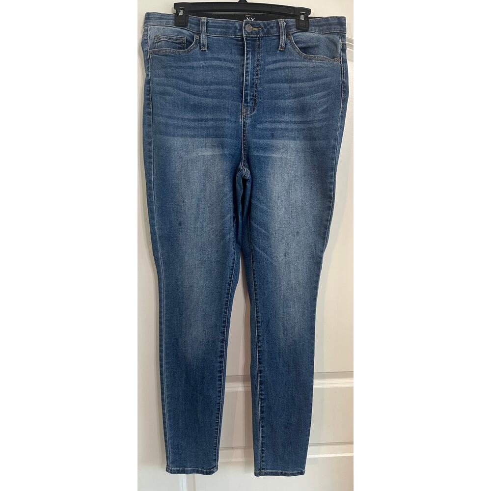 New York & Company 14 Curvy Skinny High Waist Blue Wash Jeans